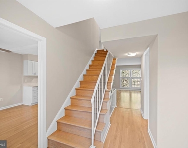 3221 Adams Court - Photo Thumbnail 3