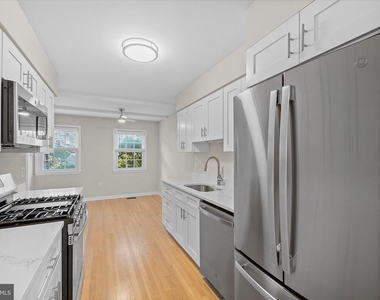 3221 Adams Court - Photo Thumbnail 6