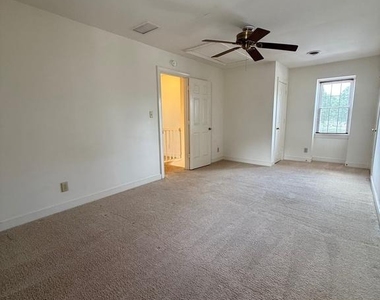 1446 Kenmore Avenue - Photo Thumbnail 7