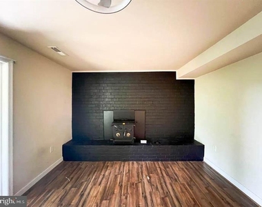 433 Deerwood Drive - Photo Thumbnail 16
