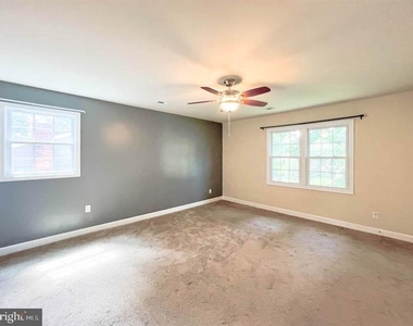 433 Deerwood Drive - Photo Thumbnail 7