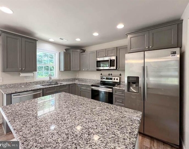 433 Deerwood Drive - Photo Thumbnail 4