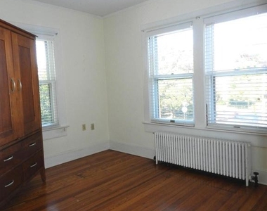 1212 Prince Edward Street - Photo Thumbnail 12