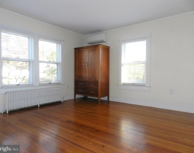 1212 Prince Edward Street - Photo Thumbnail 11