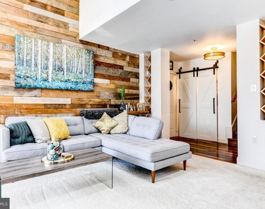 273 S Pickett Street - Photo Thumbnail 5