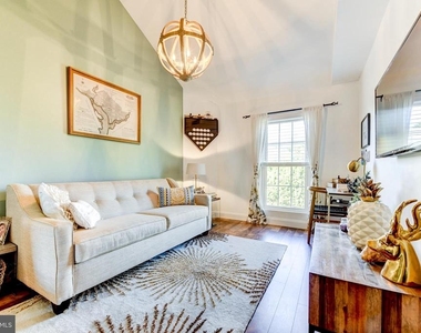 273 S Pickett Street - Photo Thumbnail 19