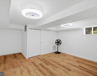 709 N Pryor Street - Photo Thumbnail 28