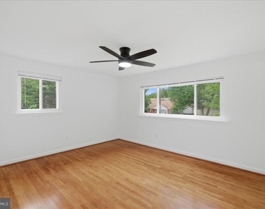 709 N Pryor Street - Photo Thumbnail 14
