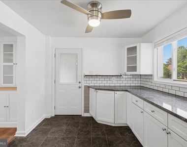 709 N Pryor Street - Photo Thumbnail 25