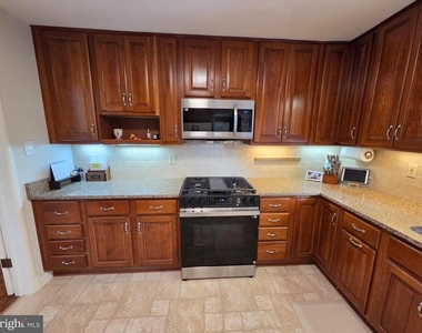 4770 33rd Street N - Photo Thumbnail 6
