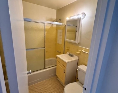 1121 Arlington Boulevard - Photo Thumbnail 4