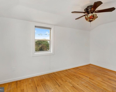 2446 S Nelson Street - Photo Thumbnail 8
