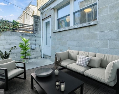 1910 Dudley Street - Photo Thumbnail 6