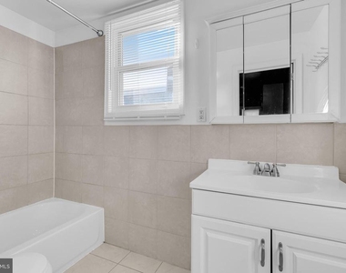 1910 Dudley Street - Photo Thumbnail 17