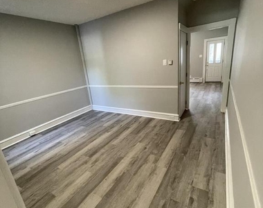4718 Silverwood Street - Photo Thumbnail 4