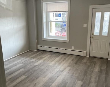 4718 Silverwood Street - Photo Thumbnail 3