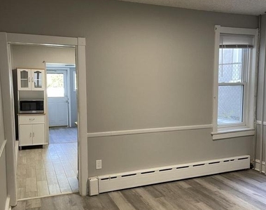 4718 Silverwood Street - Photo Thumbnail 5