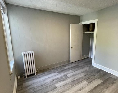 4718 Silverwood Street - Photo Thumbnail 10