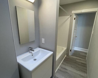 4718 Silverwood Street - Photo Thumbnail 12