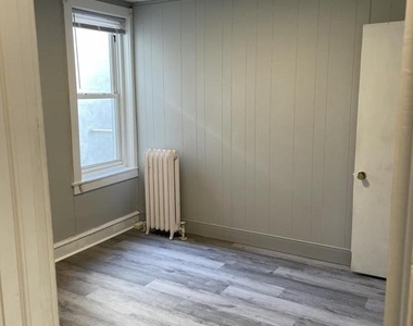 4718 Silverwood Street - Photo Thumbnail 9