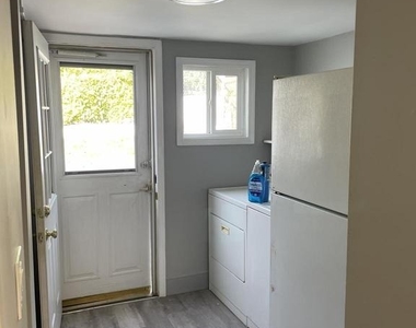 4718 Silverwood Street - Photo Thumbnail 7