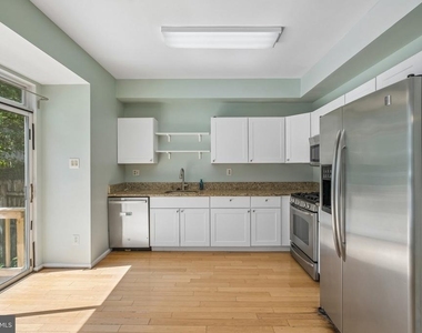 321 Sage Lane - Photo Thumbnail 12