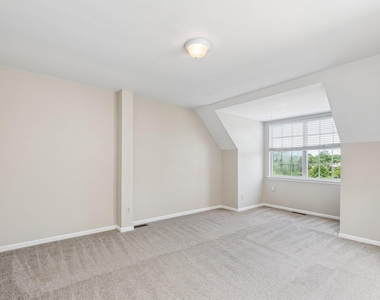 321 Sage Lane - Photo Thumbnail 30