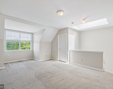 321 Sage Lane - Photo Thumbnail 31