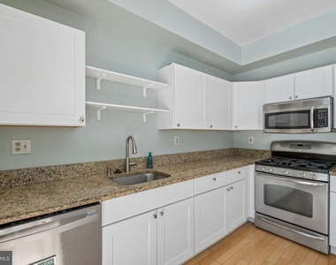 321 Sage Lane - Photo Thumbnail 15