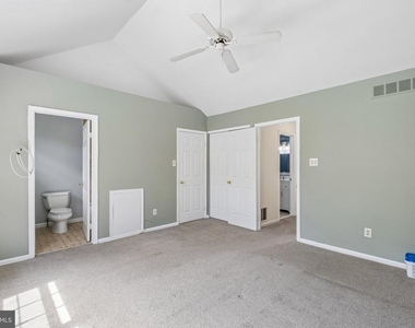 321 Sage Lane - Photo Thumbnail 19