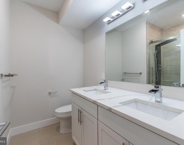 920 N 15th Street - Photo Thumbnail 18