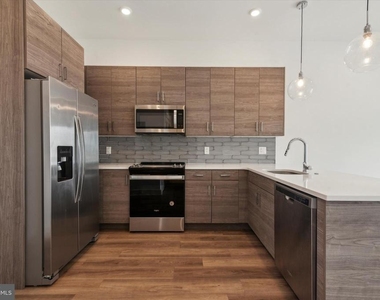 5545 Pulaski Avenue - Photo Thumbnail 13