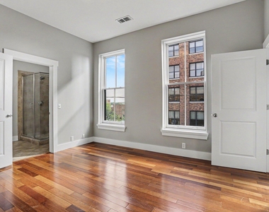 280 E Michigan Avenue - Photo Thumbnail 19