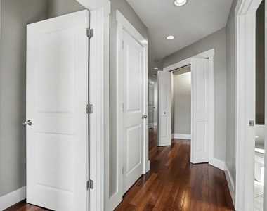 280 E Michigan Avenue - Photo Thumbnail 10