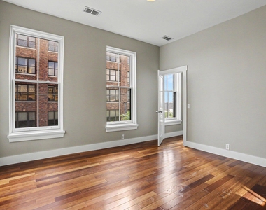 280 E Michigan Avenue - Photo Thumbnail 11