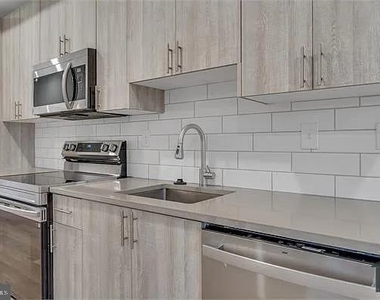 3259 N 13th Street - Photo Thumbnail 15