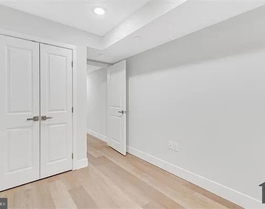3259 N 13th Street - Photo Thumbnail 22