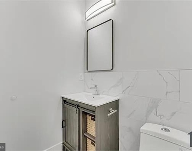 1229 W Hilton Street - Photo Thumbnail 13