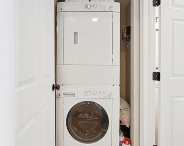 2357 Montrose Street - Photo Thumbnail 14
