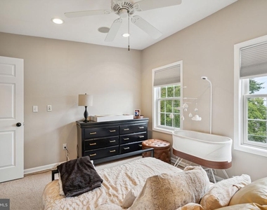 2357 Montrose Street - Photo Thumbnail 9