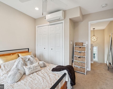 2357 Montrose Street - Photo Thumbnail 8
