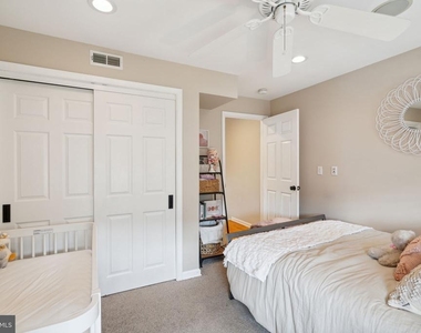 2357 Montrose Street - Photo Thumbnail 21