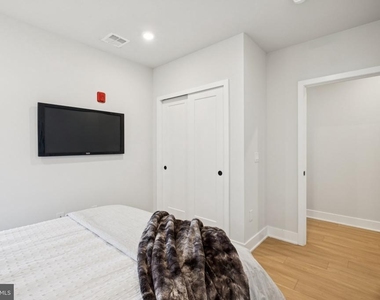6910 Ridge Avenue - Photo Thumbnail 27