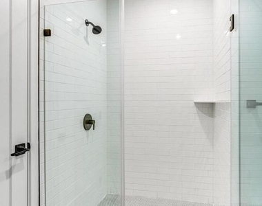 6910 Ridge Avenue - Photo Thumbnail 47