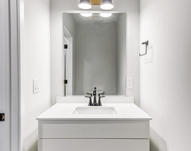 6910 Ridge Avenue - Photo Thumbnail 46