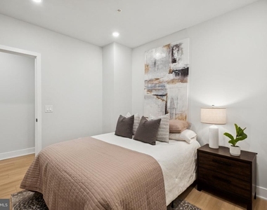 6910 Ridge Avenue - Photo Thumbnail 30