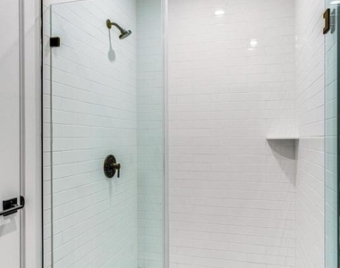 6910 Ridge Avenue - Photo Thumbnail 8