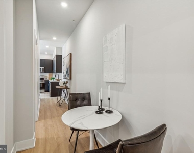 6910 Ridge Avenue - Photo Thumbnail 15