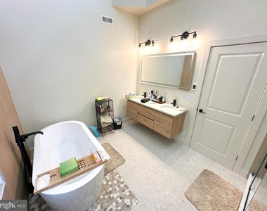 183 W Norris Street - Photo Thumbnail 7