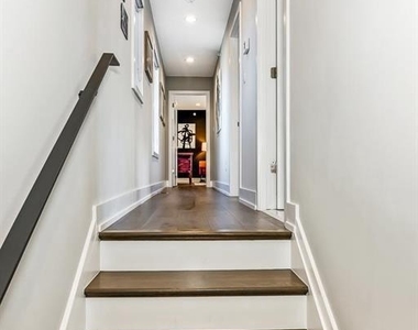 305 Green Street - Photo Thumbnail 15